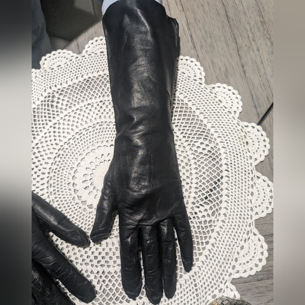 Vintage gloves